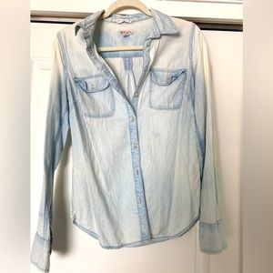 Three button down woman’s medium shirts
